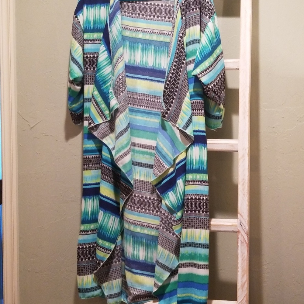 Women's Medium Lularoe Shirley Kimono